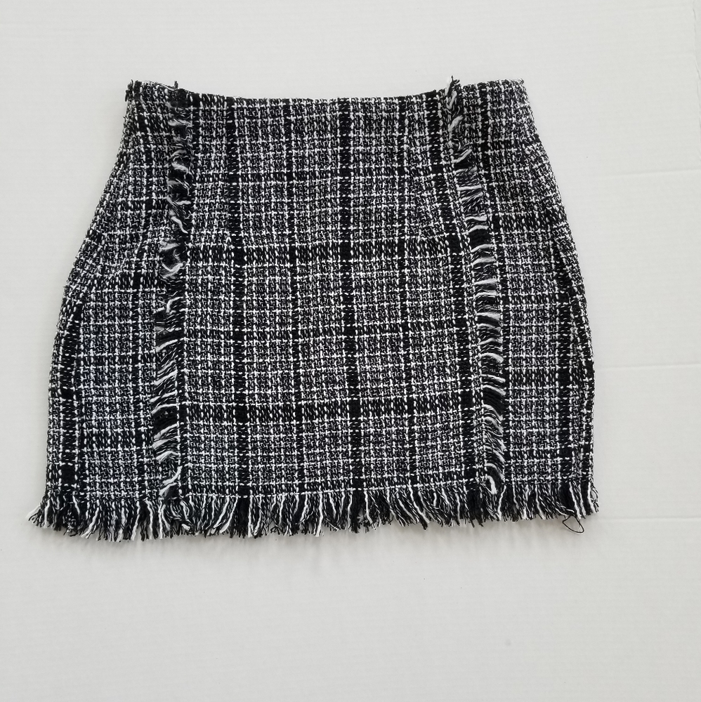 Stripped Black and White Skirt | Size L